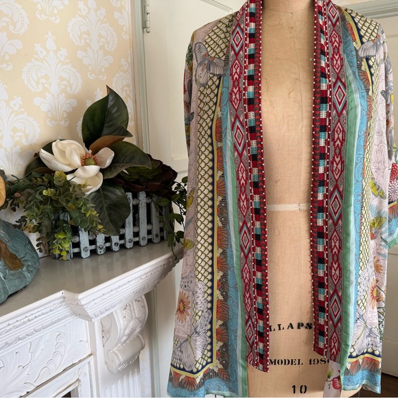 JONNY WAS silk REVERSIBLE kimono, butterflies, floral. Beading on trim - Picture 7 of 15